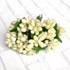 Букетик глянцевых и сахарных ягодок "Кремовый" Букетик глянцевых и сахарных ягодок "Кремовый"