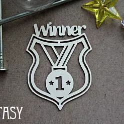 Украшение из чипборда "Медаль в рамке" (Fantasy) Украшение из чипборда "Медаль в рамке" (Fantasy)